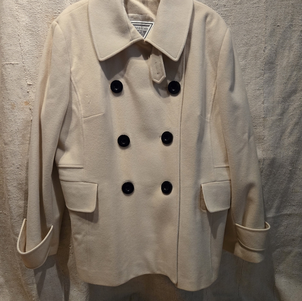 Lovely polar white wool p-coat sz 22